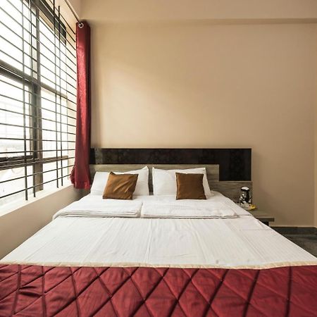 Oyo 9544 Hotel Crown Residency Mysore Εξωτερικό φωτογραφία