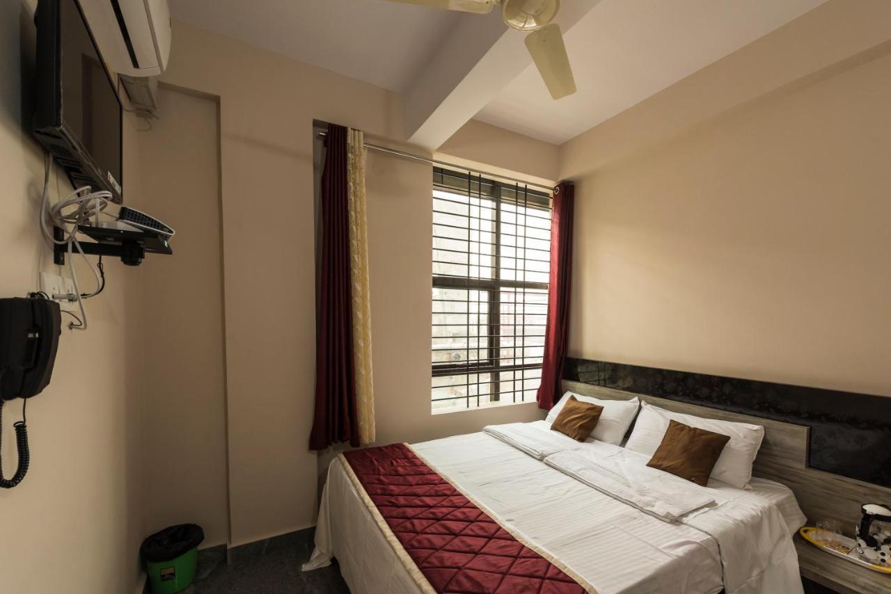 Oyo 9544 Hotel Crown Residency Mysore Εξωτερικό φωτογραφία