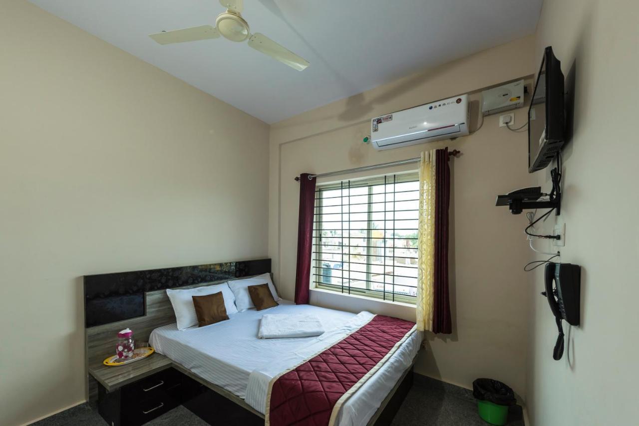 Oyo 9544 Hotel Crown Residency Mysore Εξωτερικό φωτογραφία